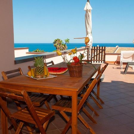 Sunnyhomecefalu39 Buitenkant foto